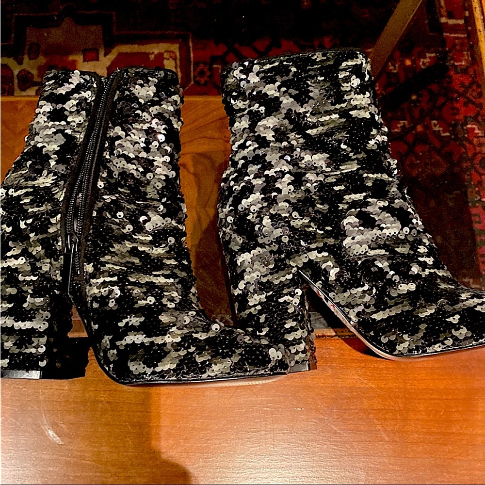 KENDALL + KYLIE women 7 Sequin ankle heel boot